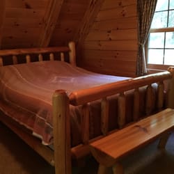 Oakwood Cabins - Loft bedroom with queen size bed
