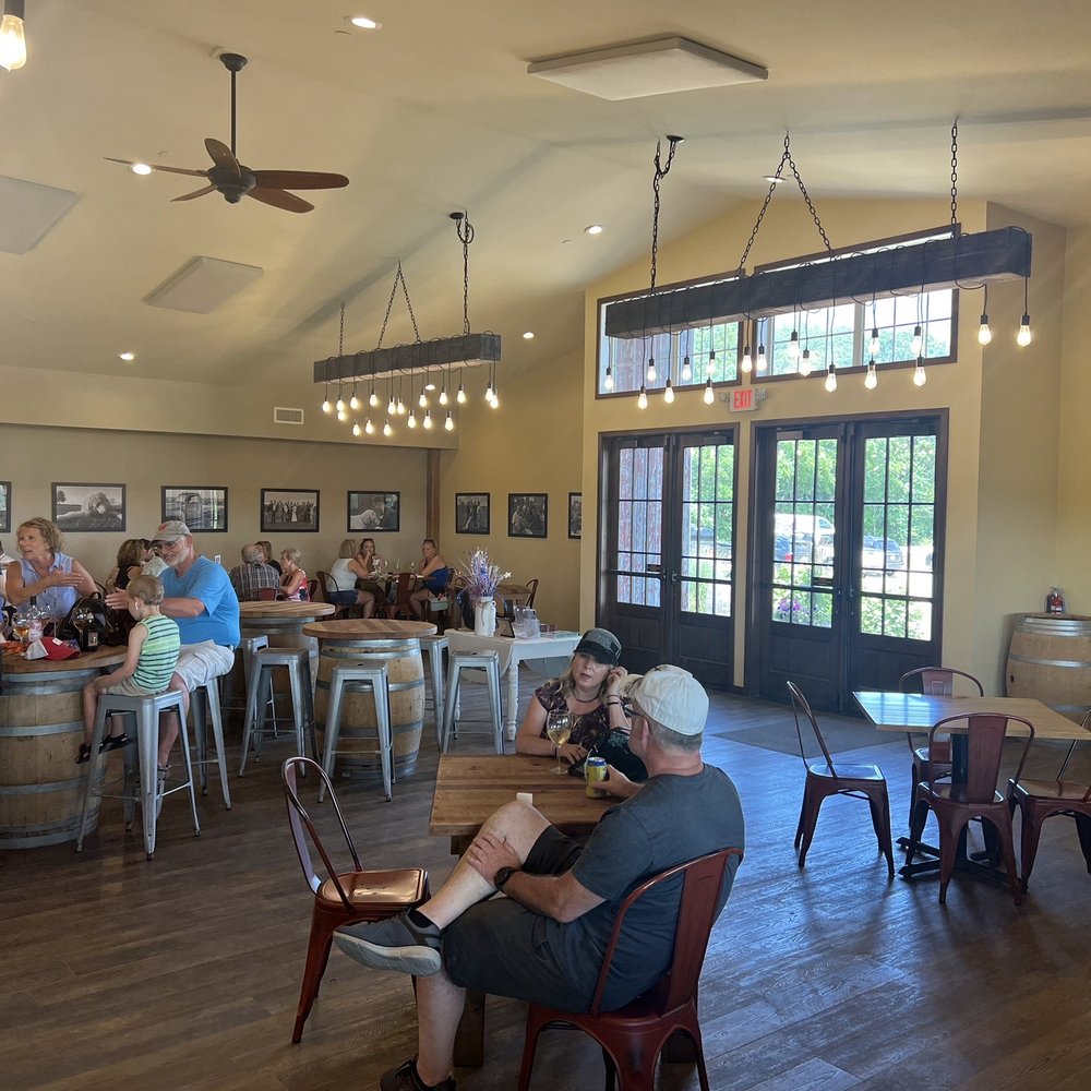 Bailey's Run Vineyard & Winery - Wine Tasting Room Near Me - New Glarus, Wisconsin