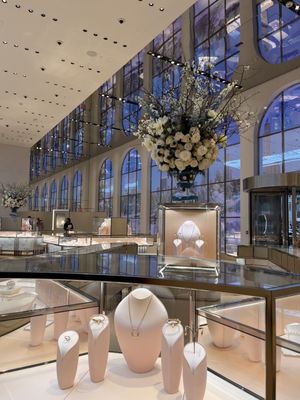 Tiffany & Co. - The Landmark by null