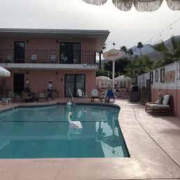 Pool relaxation Pool relaxation