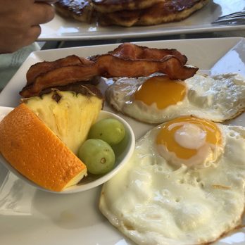 Black and White Cafe - Coffee Roasteries Near Me - Glendale, Arizona