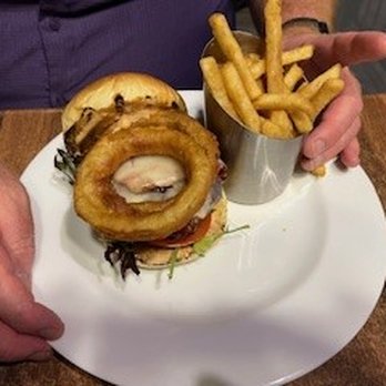 The Merchant Tap House - Bars Near Me - Kingston, Ontario