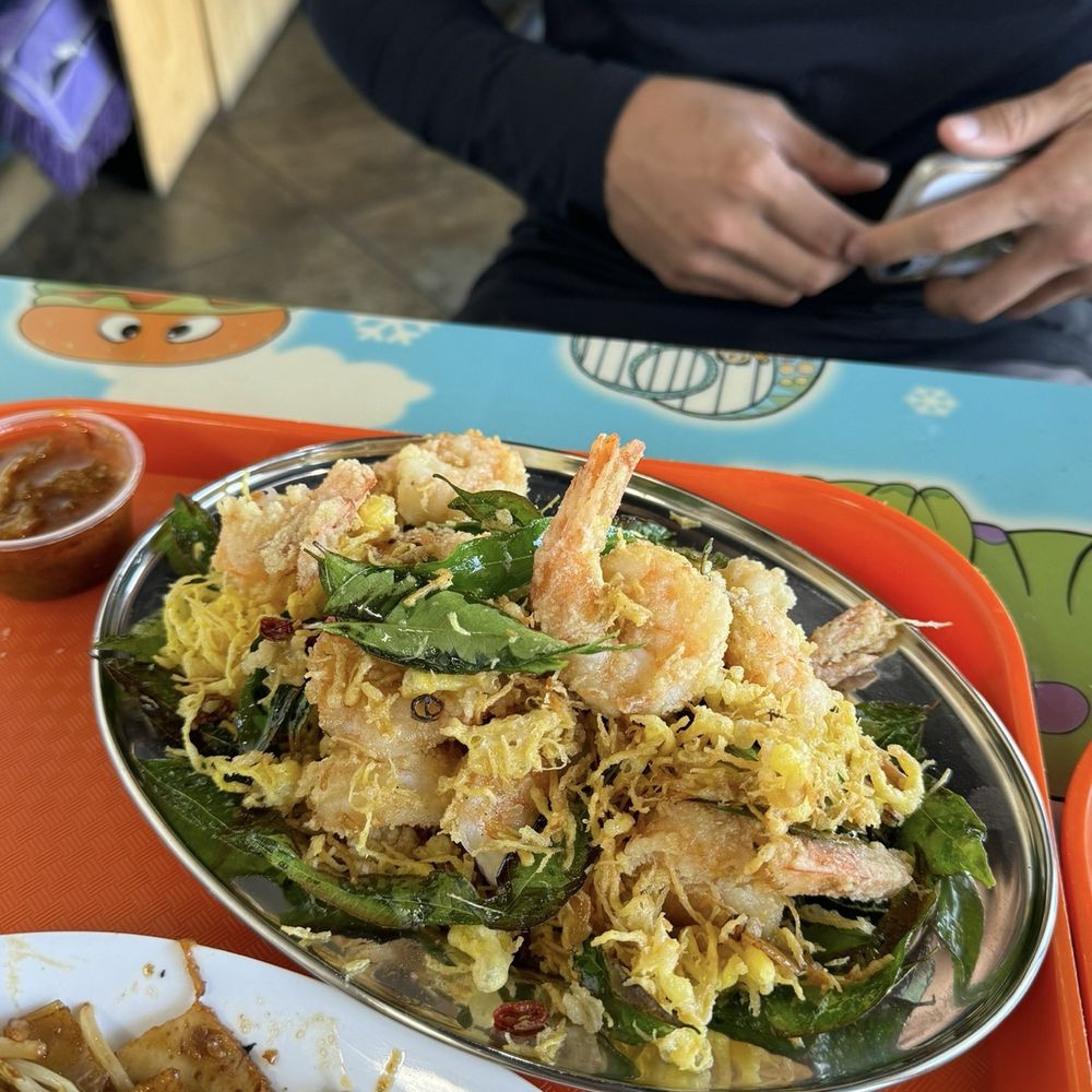 One One Asian Cuisine - Crispy shrimp (has a sweet taste to it)- 10/10 - Malaysian Near Me - Plano, Texas One One Asian Cuisine - Crispy shrimp (has a sweet taste to it)- 10/10 - Malaysian Near Me - Plano, Texas