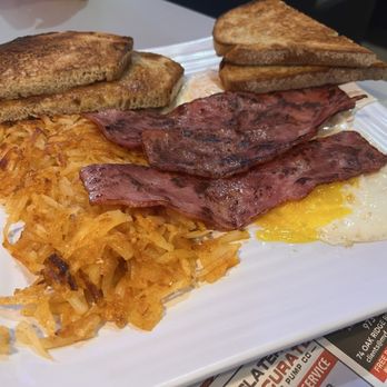 Airport Diner - Two Eggs w Turkey bacon - Diners Near Me - West Milford, New Jersey Airport Diner - Two Eggs w Turkey bacon - Diners Near Me - West Milford, New Jersey