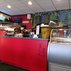 Caffe Tlazo - Front counter