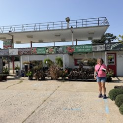 Tony's Market & Italian Deli - Small Italian grocery and deli.