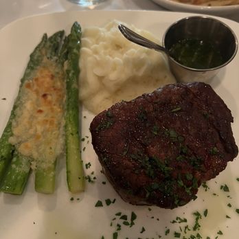 Bareli's Restaurant & Bar - Italian Near Me - Secaucus, New Jersey