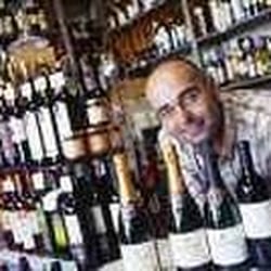 Vinicola Rotondi - Brando Pancaldi, esperto in vini e liquoristica,  attuale proprietario dell'enoteca Vinicola Rotondi