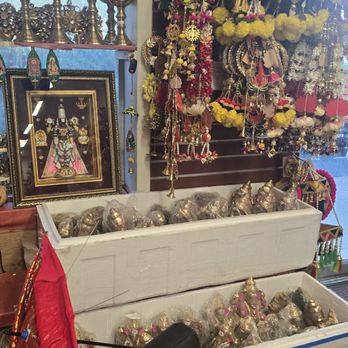 Vivek Flowers - Gift Shops Near Me - Edison, New Jersey