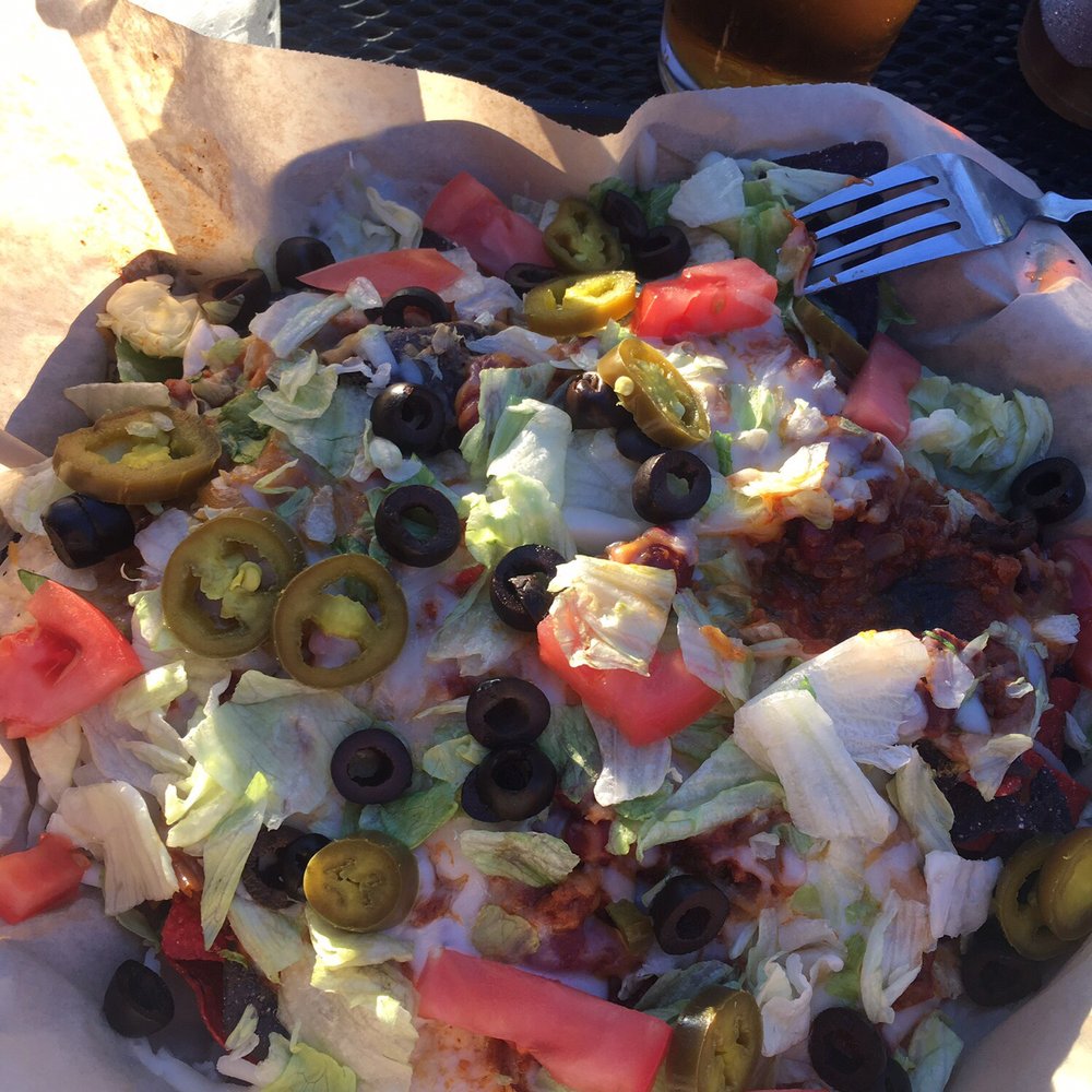Ruff's Wings & Sports Bar - Nachos, needs a whole more FLAVOR! - Sports Bars Near Me - Willmar, Minnesota