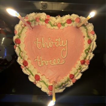 Frenchys Cake Designs - Desserts Near Me Frenchys Cake Designs - Desserts Near Me