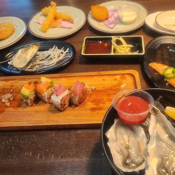 Spicy Tuna - So much yumminess in one photo!! :) - Sushi Bars Near Me - Henderson, Nevada Spicy Tuna - So much yumminess in one photo!! :) - Sushi Bars Near Me - Henderson, Nevada