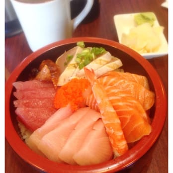 Musashi's - Chirashi bowl. Looks better than it tastes. Unfortunately! - Japanese Near Me - Bellevue, Washington