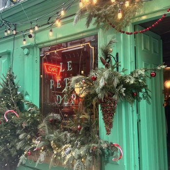 Le Petit Dep - Coffee & Tea Near Me - Quebec City, Quebec Le Petit Dep - Coffee & Tea Near Me - Quebec City, Quebec