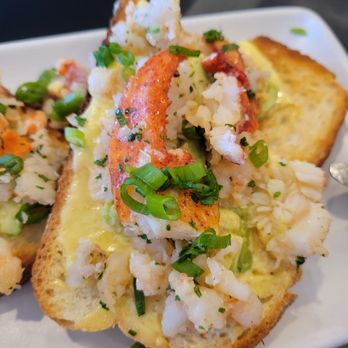 Tandem American Eatery - Lobster and shrimp toast - Beer Bar Near Me - Tucson, Arizona