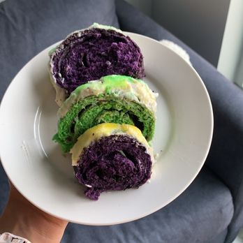 Mr. Bubbles Cafe - @nolabunmi Ube and pandan king cake! - Vietnamese Near Me - New Orleans, Louisiana Mr. Bubbles Cafe - @nolabunmi Ube and pandan king cake! - Vietnamese Near Me - New Orleans, Louisiana