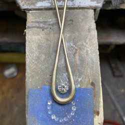 A & M Custom Jewelers - Diamond layout