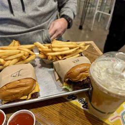 Johnny Boi, Fat Boi & coffee Shake