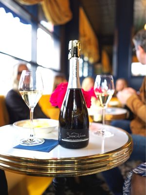 Healdsburg Bubble Bar by null