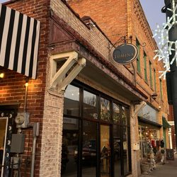Lumina Wine & Beer - Outside view