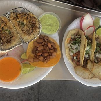 Taqueria Mi Ranchito - Burrito without beans and tacos of asada, pastor and Cabeza - Food Trucks Near Me - Sylmar, California Taqueria Mi Ranchito - Burrito without beans and tacos of asada, pastor and Cabeza - Food Trucks Near Me - Sylmar, California