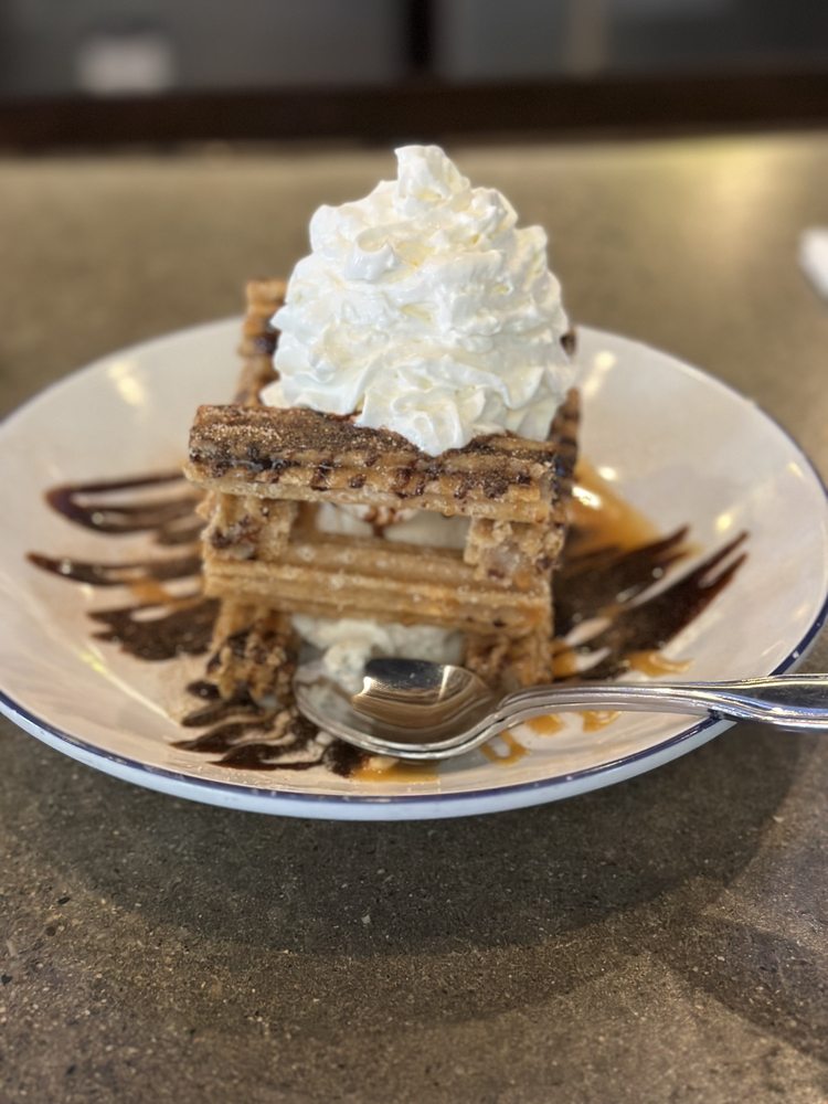 SIX STRING GRILL & STAGE Updated October 2024 146 Photos & 144