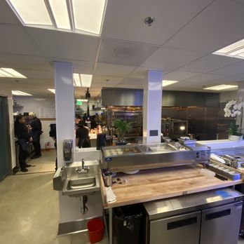 Verse - Kitchen - Seafood Near Me - Toluca Lake, California Verse - Kitchen - Seafood Near Me - Toluca Lake, California