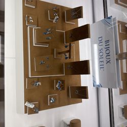 Navy Exchange - Jewelry