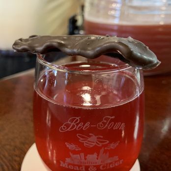 Bee Town Mead And Cider - New cranberry orange seasonal mead released for holiday season. Note: I brought the chocolate covered bacon to pair with the mead. - Meaderies Near Me - Bluffton, South Carolina