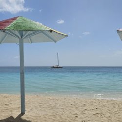 Darkwood Beach Bar & Restaurant - Beach and umbrella view.