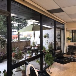 Parri's Salon - Paris green patio and salon