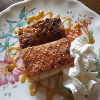 Sarah’s On the Square - Sopapilla cheesecake bar- not crazy about the texture but flavors make sense - American Near Me - Gainesville, Texas Sarah’s On the Square - Sopapilla cheesecake bar- not crazy about the texture but flavors make sense - American Near Me - Gainesville, Texas
