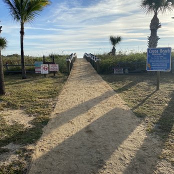 Cocoa Beach - Path - Beaches Near Me - Cocoa Beach, Florida Cocoa Beach - Path - Beaches Near Me - Cocoa Beach, Florida