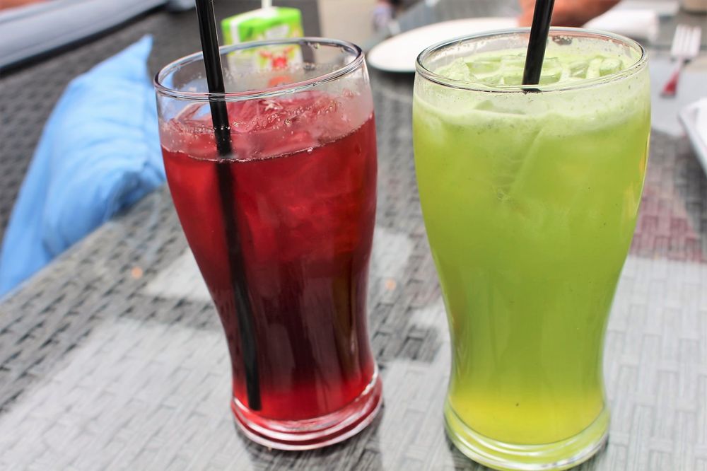 Mmm Fresh Fusion Bistro Logo