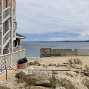 Spindrift Inn - Beach at the Spindrift Inn - Hotels Near Me - Monterey, California Spindrift Inn - Beach at the Spindrift Inn - Hotels Near Me - Monterey, California