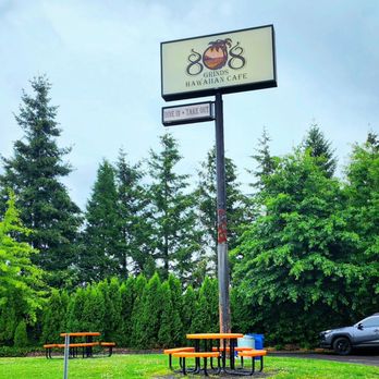 808 Grinds Hawaiian Cafe - Sign by the road - Hawaiian Near Me - Portland, Oregon 808 Grinds Hawaiian Cafe - Sign by the road - Hawaiian Near Me - Portland, Oregon