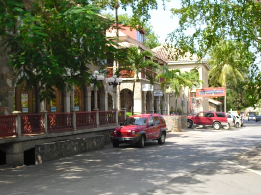 Mongoose Junction by null
