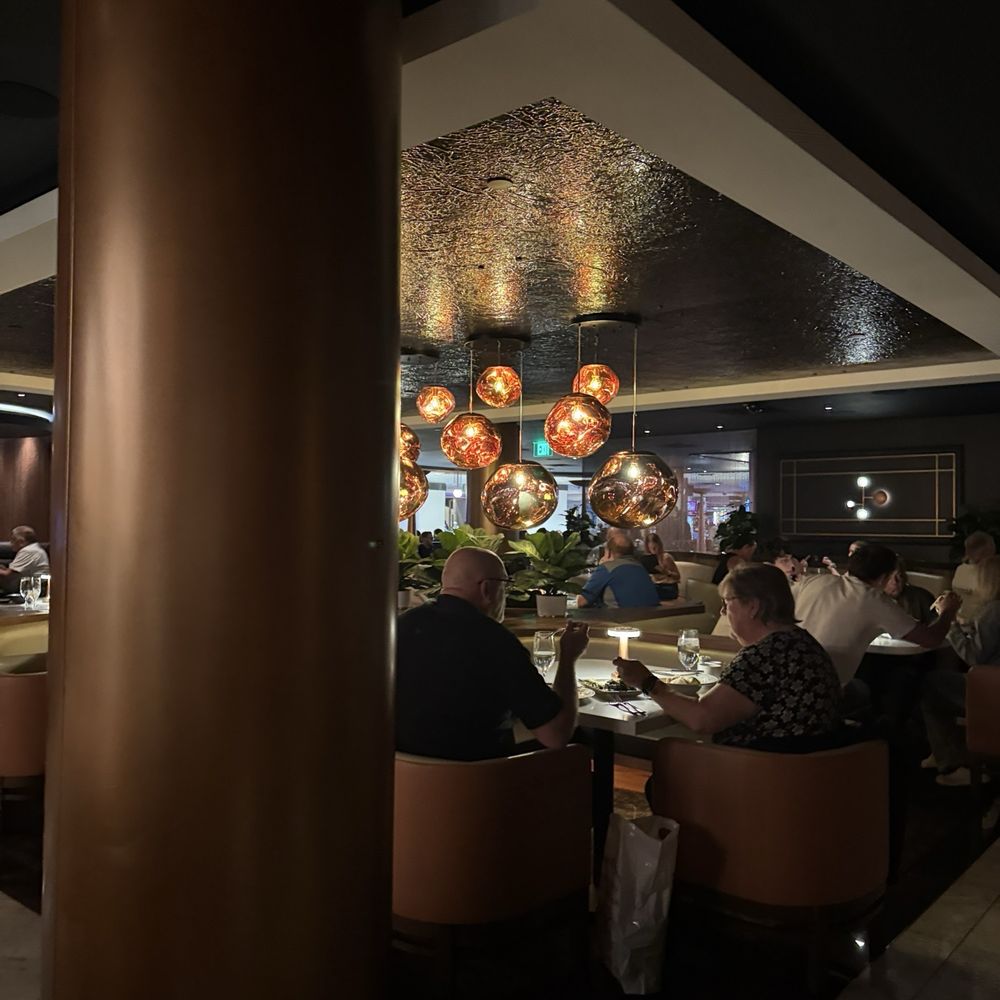 Ramsay's Kitchen - Ambiance - New American Near Me - Las Vegas, Nevada
