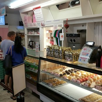 Leonard's Bakery - Bakeries Near Me - Honolulu, Hawaii Leonard's Bakery - Bakeries Near Me - Honolulu, Hawaii
