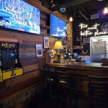 Little Jimmy’s bar - Sports Bars Near Me - Roselle, Illinois
