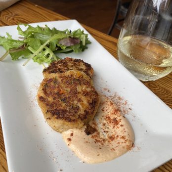Newcastle Publick House - Crab cakes and house Pinot Grigio! Summer in Maine! - New American Near Me - Newcastle, Maine Newcastle Publick House - Crab cakes and house Pinot Grigio! Summer in Maine! - New American Near Me - Newcastle, Maine