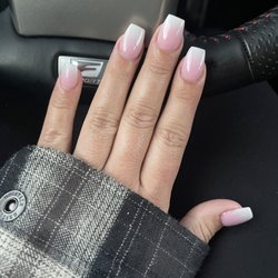 In Style Nails - Ombré set by Tee