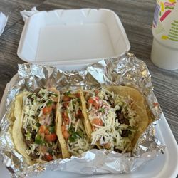 Ventura Market - 3 carne asada street vendor style loaded tacos