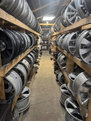 Hub Cap World & Tire