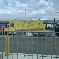 Halal R Us - So glad to have these guys back at newark airport !