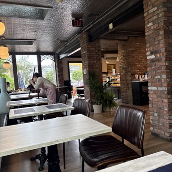 Mighty Fine - Grabbing lunch before happy hour - Comfort Food Near Me - Huntington, New York Mighty Fine - Grabbing lunch before happy hour - Comfort Food Near Me - Huntington, New York
