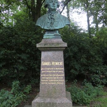 Seelemannpark - Büste von Samuel Heinicke. - Parks Near Me - Hamburg, HH