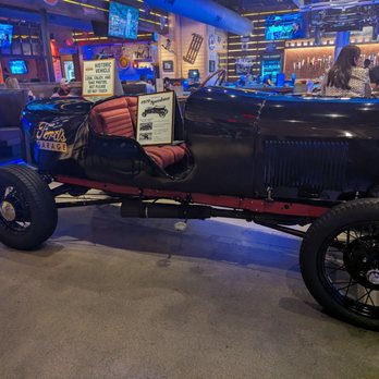 Ford's Garage Plano - Burgers Near Me - Plano, Texas