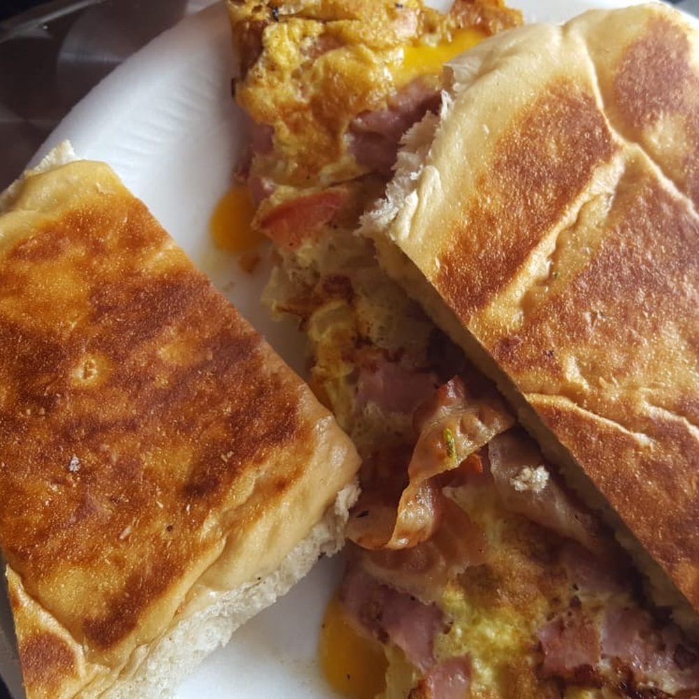 Panadería Genesis - Revoltillo con tostadas de pan sobao - Bakeries Near Me - Guaynabo, Puerto Rico