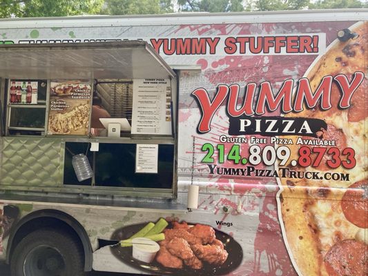 Yummy Pizza (Food Truck) by null